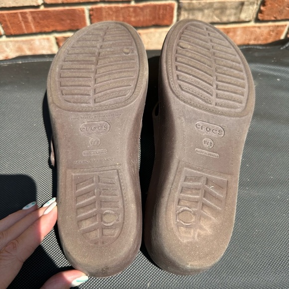 Crocs Brown Patricia Wedge Sandals Women’s 9 Slip On Comfortable Wedge Straps - Picture 6 of 8